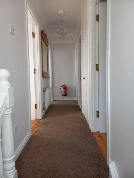 Large 4Bed Available Long-Term In Letterkenny别墅 外观 照片