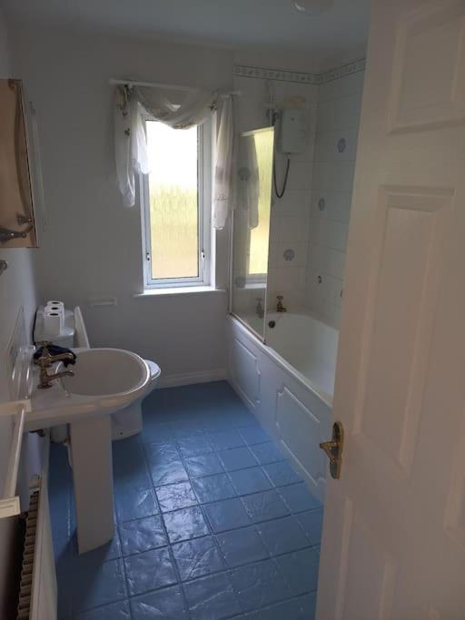 Large 4Bed Available Long-Term In Letterkenny别墅 外观 照片